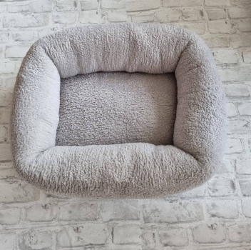 Wellnessbett Teddyfleece hellgrau  65x50