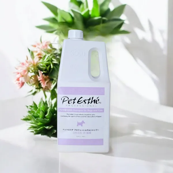 Pet Esthé Professional Shampoo | exklusives Shampoo für hypoallergene Hunde und Katzen 1000ml abgefüllt